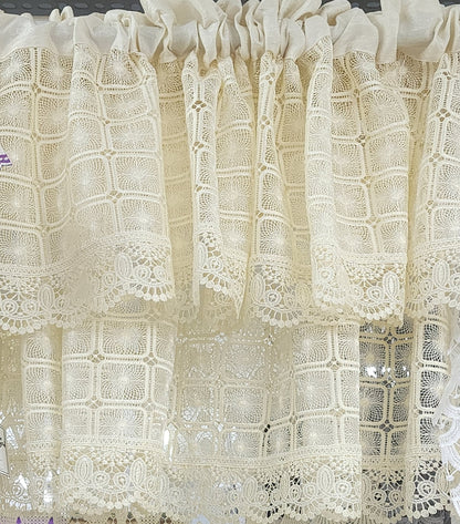 Lace Valance