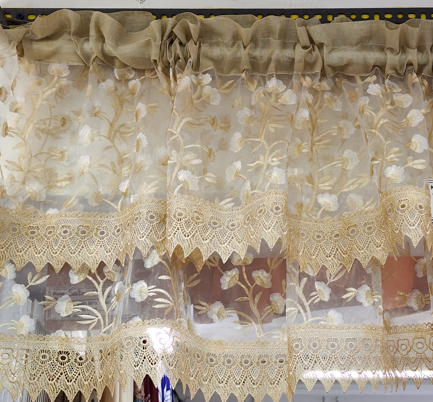 Guipure Lace Valance